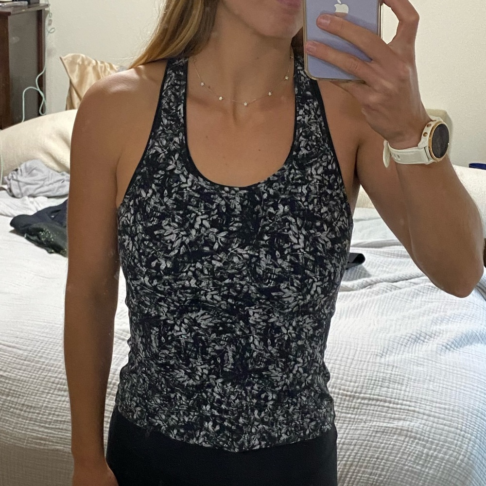 Lululemon racerback stretchy tank *race length* (not so long)